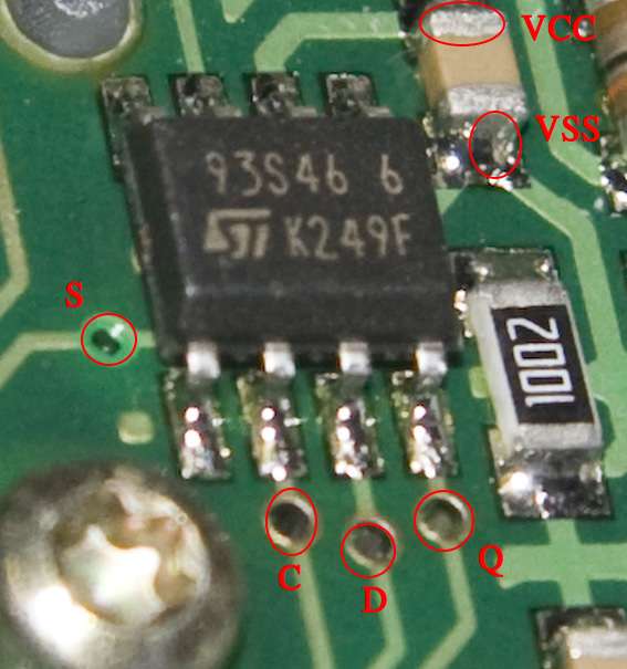 EEPROM connections on PCB